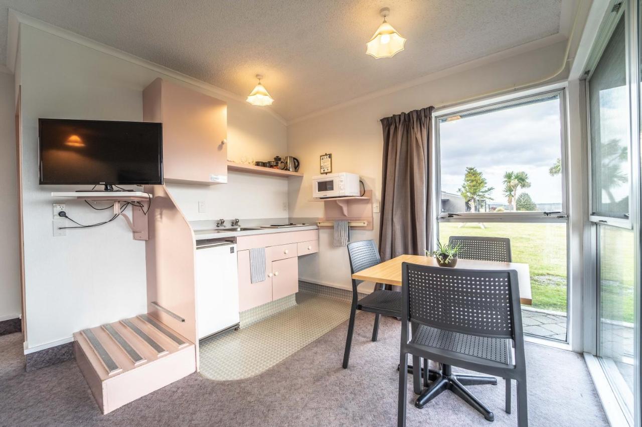 Fiordland National Park Lodge Te Anau Downs Exterior foto