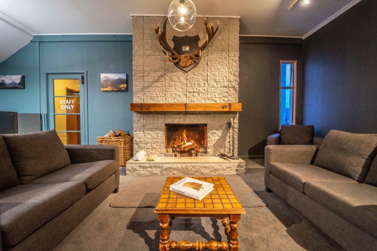 Fiordland National Park Lodge Te Anau Downs Exterior foto