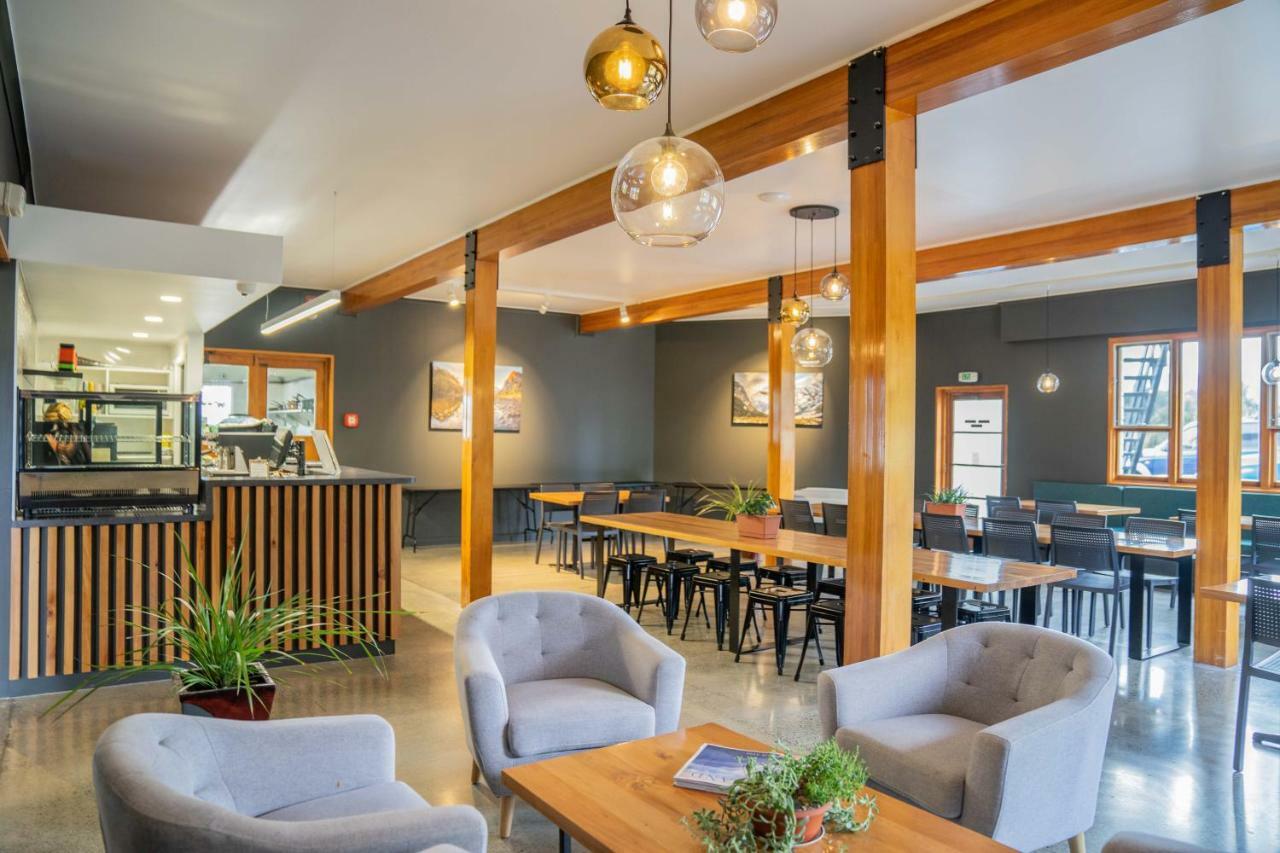 Fiordland National Park Lodge Te Anau Downs Exterior foto